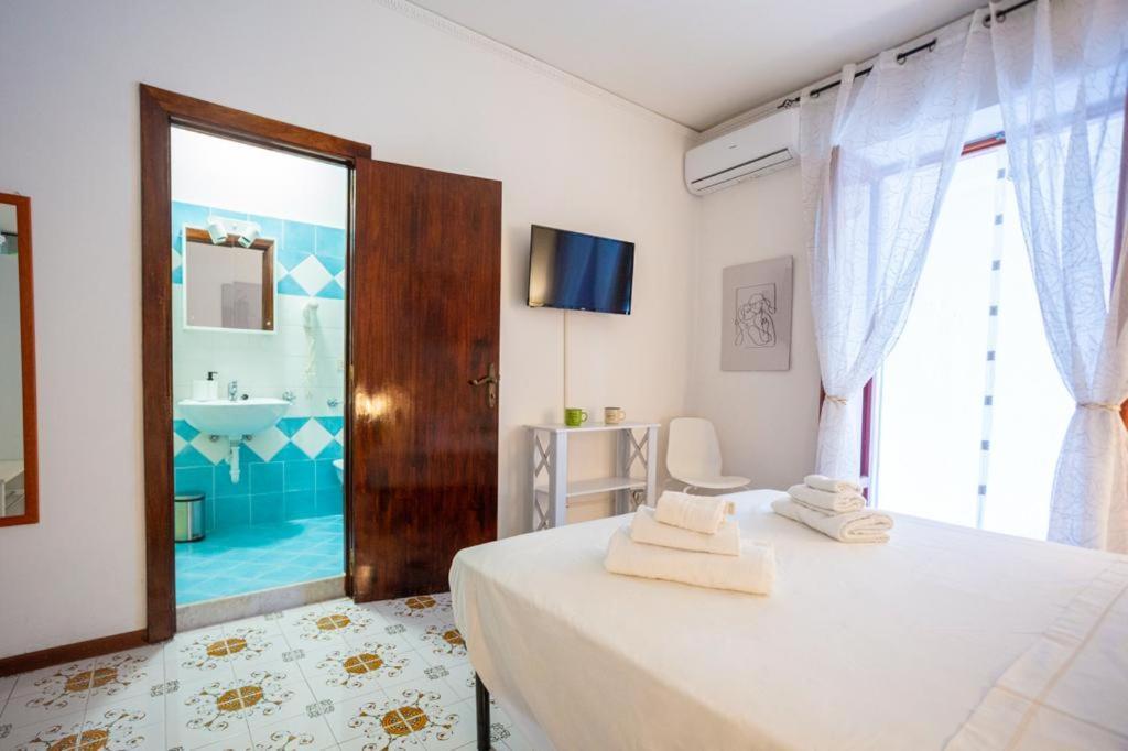 Villa Rosa Rooms Ischia Bagian luar foto